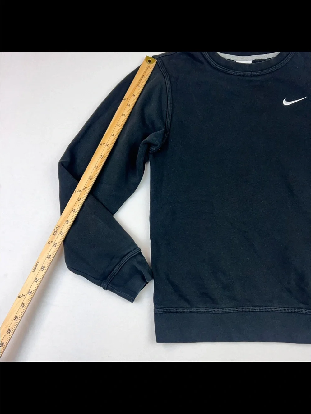 Nike  Club Fleece Crew Sweatshirt Black Long Sleeve White Spell Out Logo Small